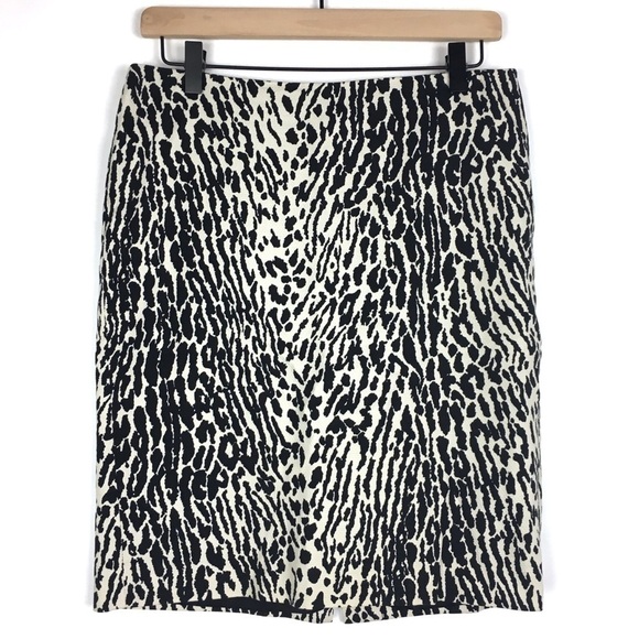 TALBOTS Pencil Skirt Animal Print Textured Classic Style Cheetah Petite Size 6P - Picture 1 of 9